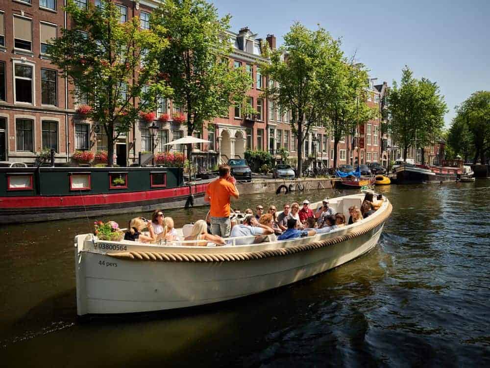 Fahrt durch die Amsterdamer Grachten