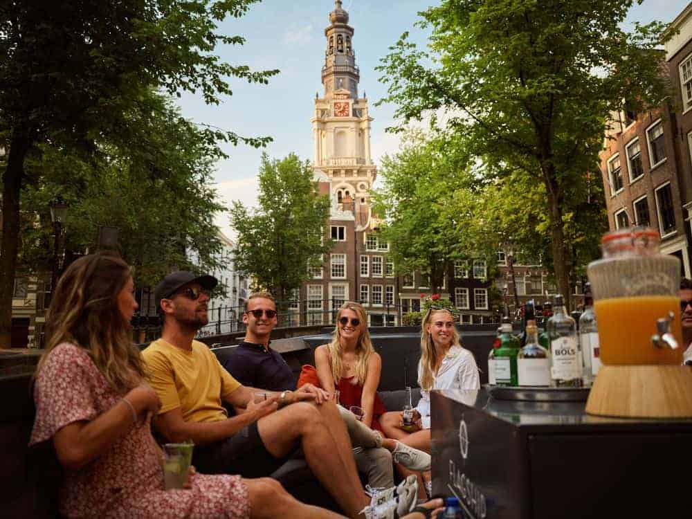 De stad verkennen tijdens een bedrijfsuitje