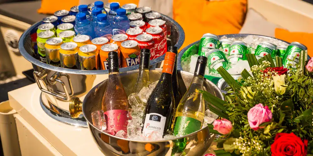 drankarrangement op de jean schmitz salonboot