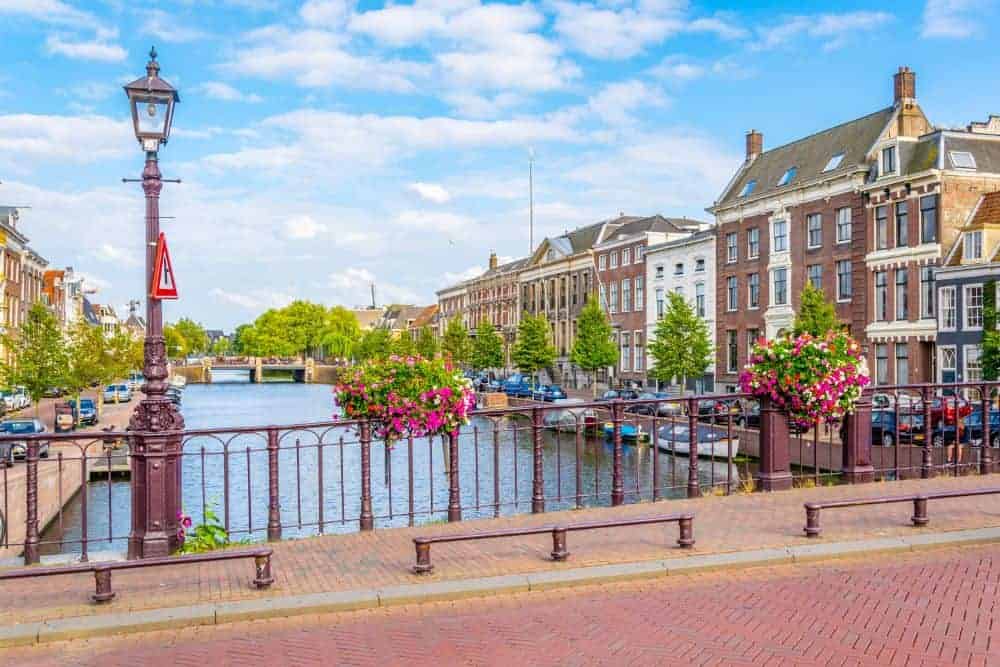 Gracht en brug in Haarlem 1 Gracht en brug Haarlem