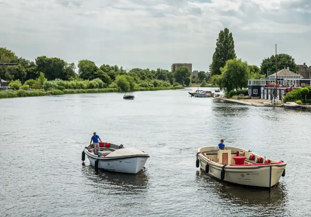 2 sloops on the water in Haarlem