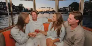 Luxury evening river cruise – atmospheric photo 1