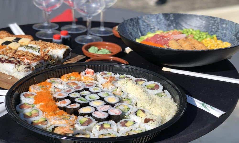 Sushi op een luxe sloep