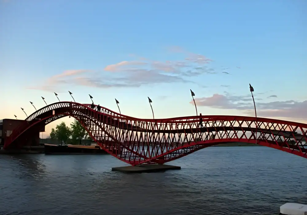 De Pythonbrug